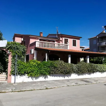 Sandra Апартаменты *